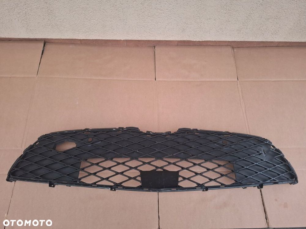 KRATKA ZDERZAKA GENESIS GV60 GV60 ORYGINAŁ - 1