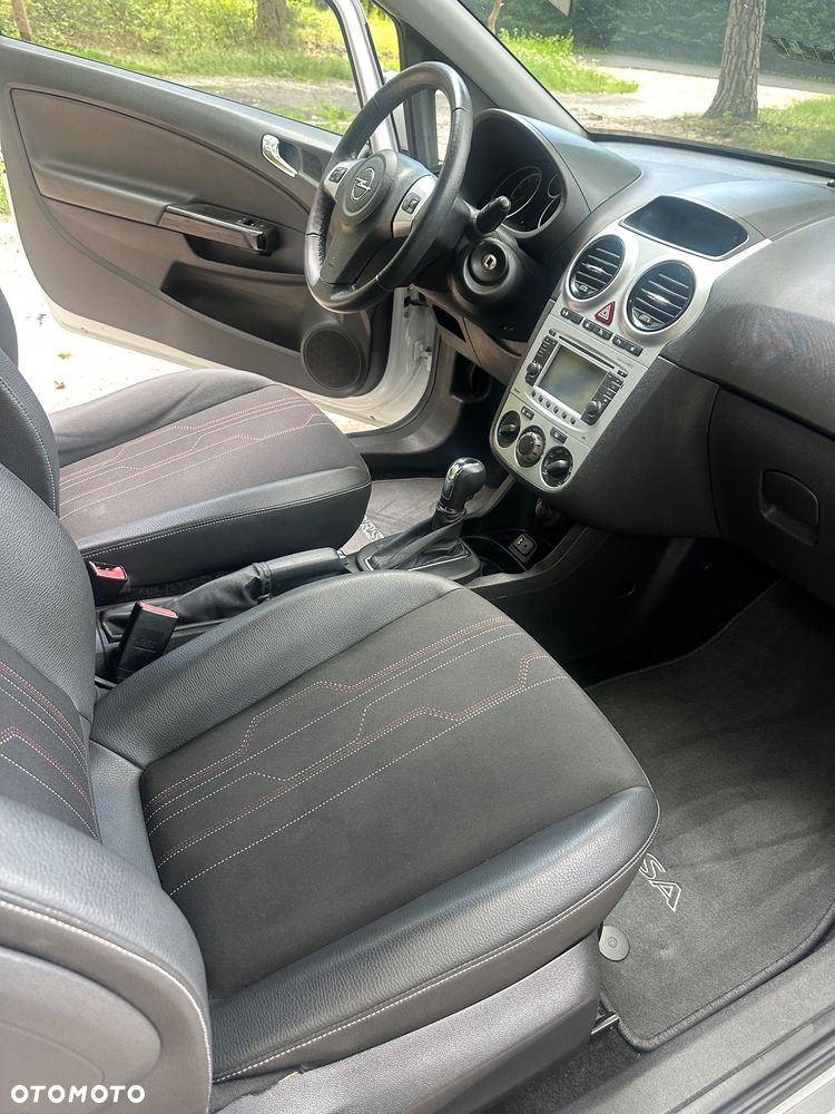 Opel Corsa 1.4 16V Automatik 150 Jahre - 29