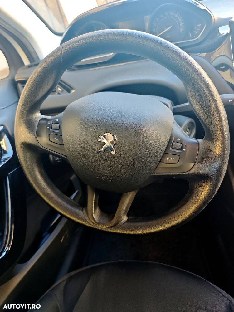 Peugeot 208 1.2 L PureTech Active - 16