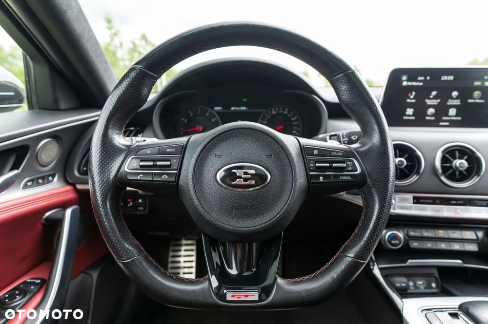 Kia Stinger 3.3 T-GDI V6 GT AWD - 11