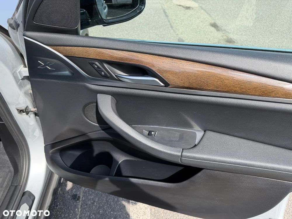 BMW X3 - 16