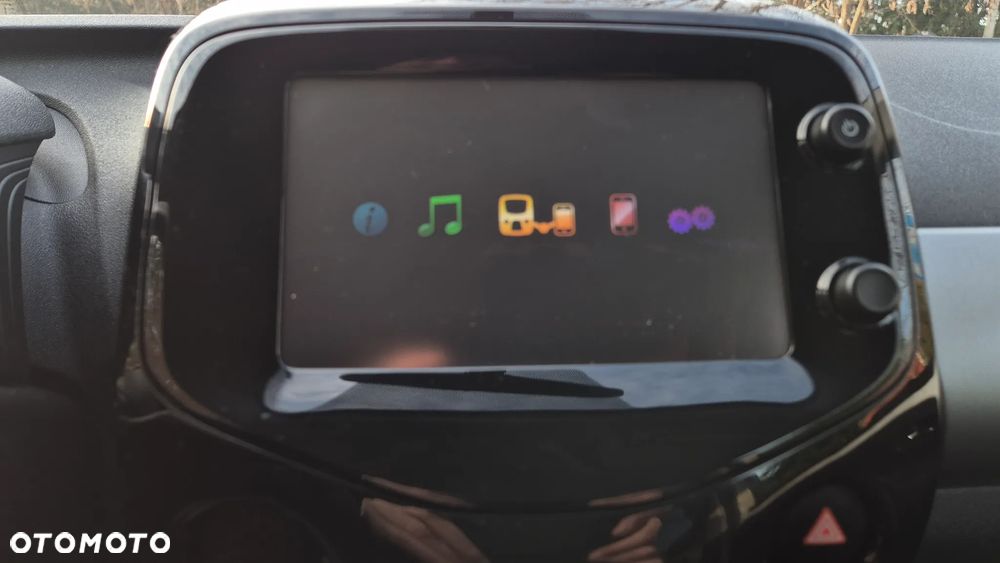 Peugeot 108 VTI 68 ETG5 Top Allure - 24