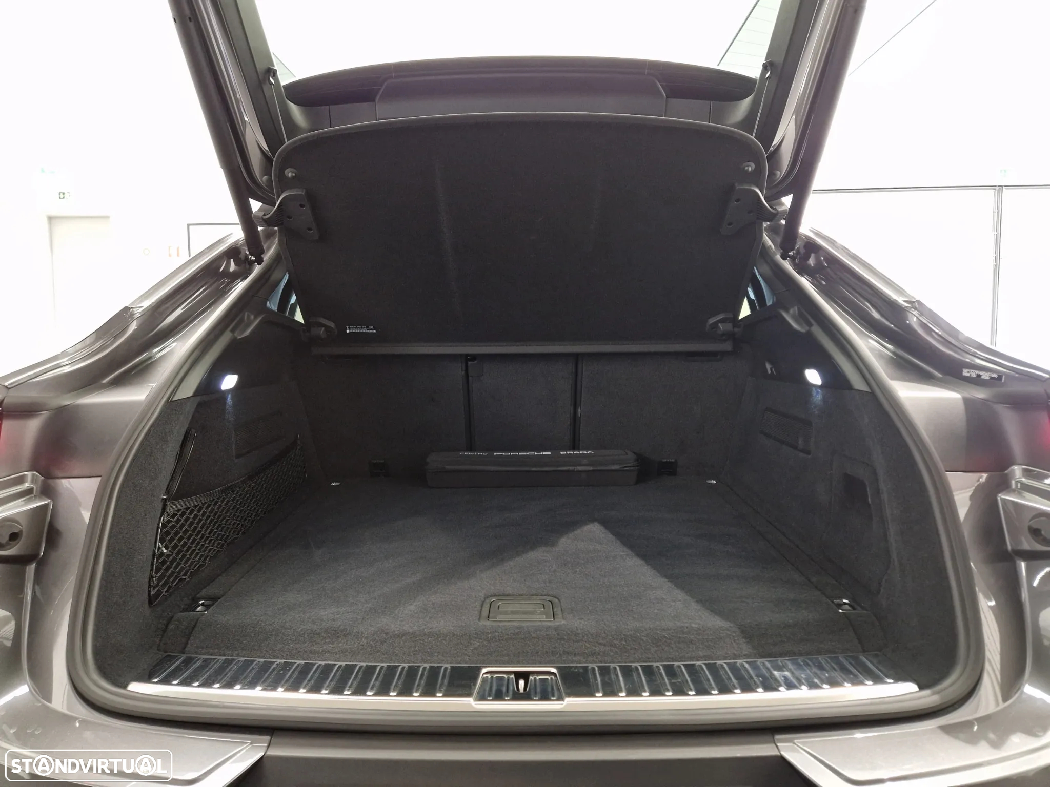 Porsche Cayenne Coupé E-Hybrid - 8
