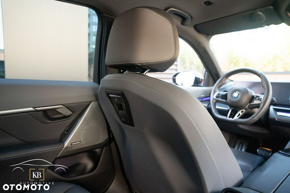 BMW Seria 5 550e xDrive - 23
