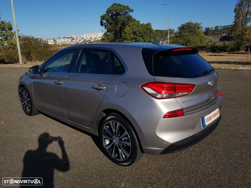 Hyundai i30 1.6 CRDi Launch Edition - 9