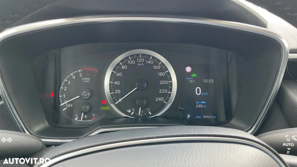 Toyota Corolla 1.8 HSD Business - 28