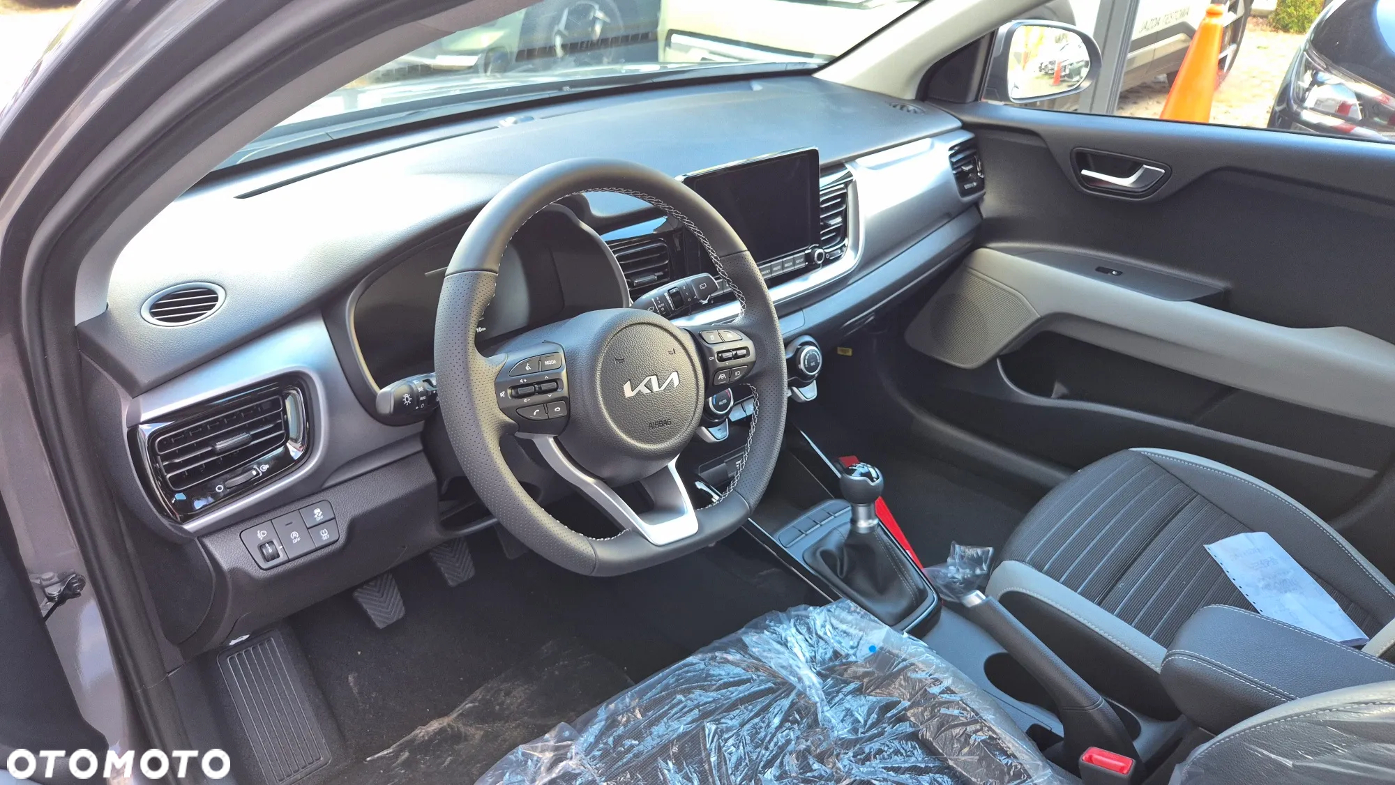 Kia Stonic 1.2 L - 10