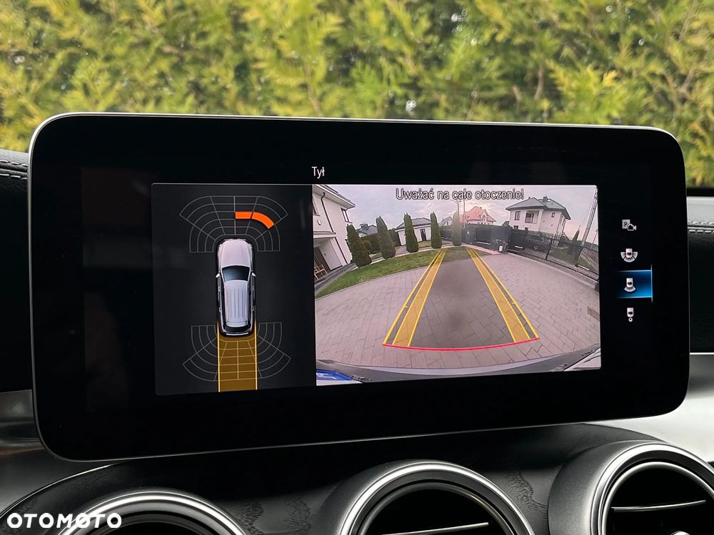 Mercedes-Benz GLC 300 e 4-Matic - 29