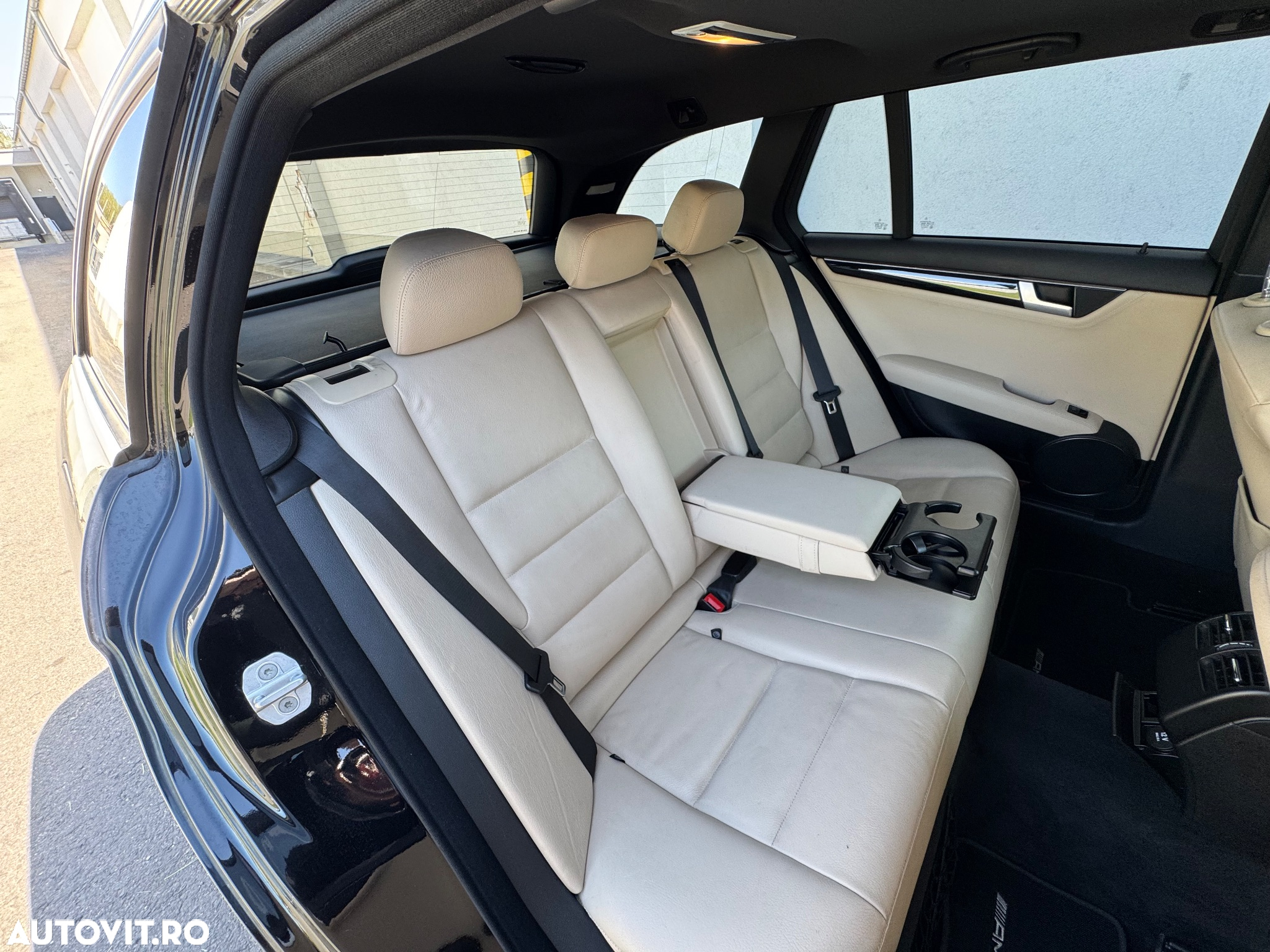 Mercedes-Benz C 220 (BlueTEC) d T 7G-TRONIC AMG Line - 22