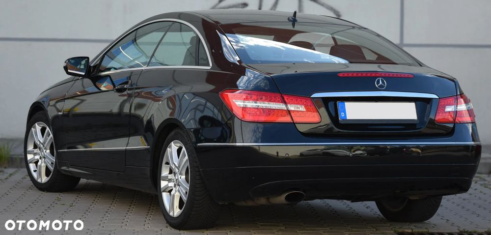 Mercedes-Benz Klasa E 250 CGI BlueEFFICIENCY Automatik Avantgarde - 17