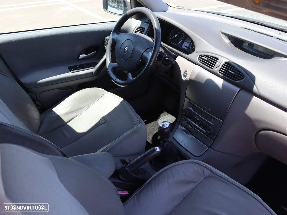 Renault Laguna 1.9 dCi Privilège - 11