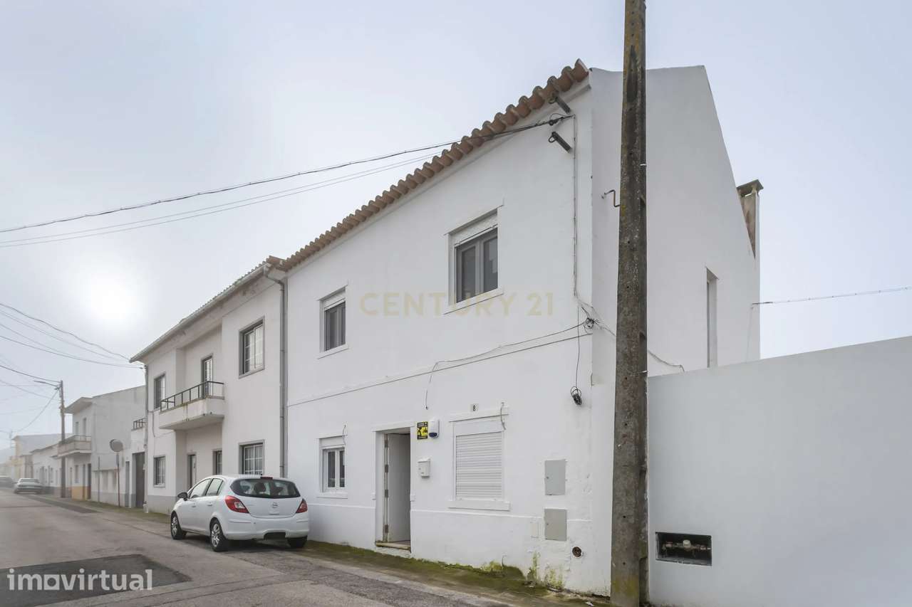 Espaçosa Moradia em Alpiarça, a 45 minutos de Lisboa... - Grande imagem: 2/49