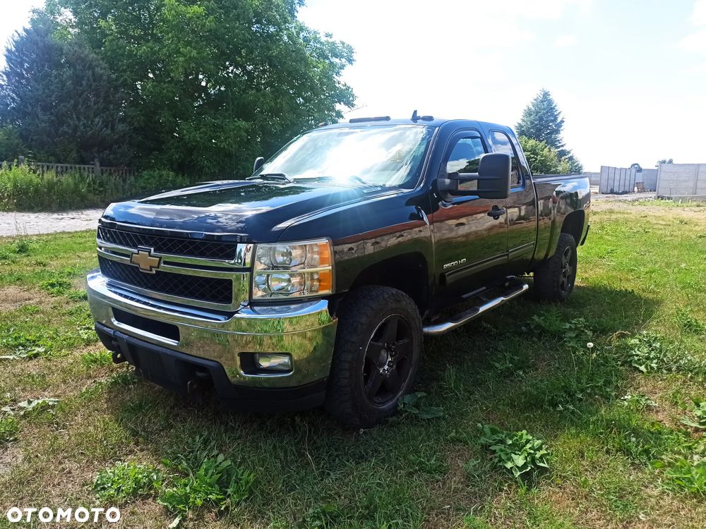 Chevrolet Silverado - 1