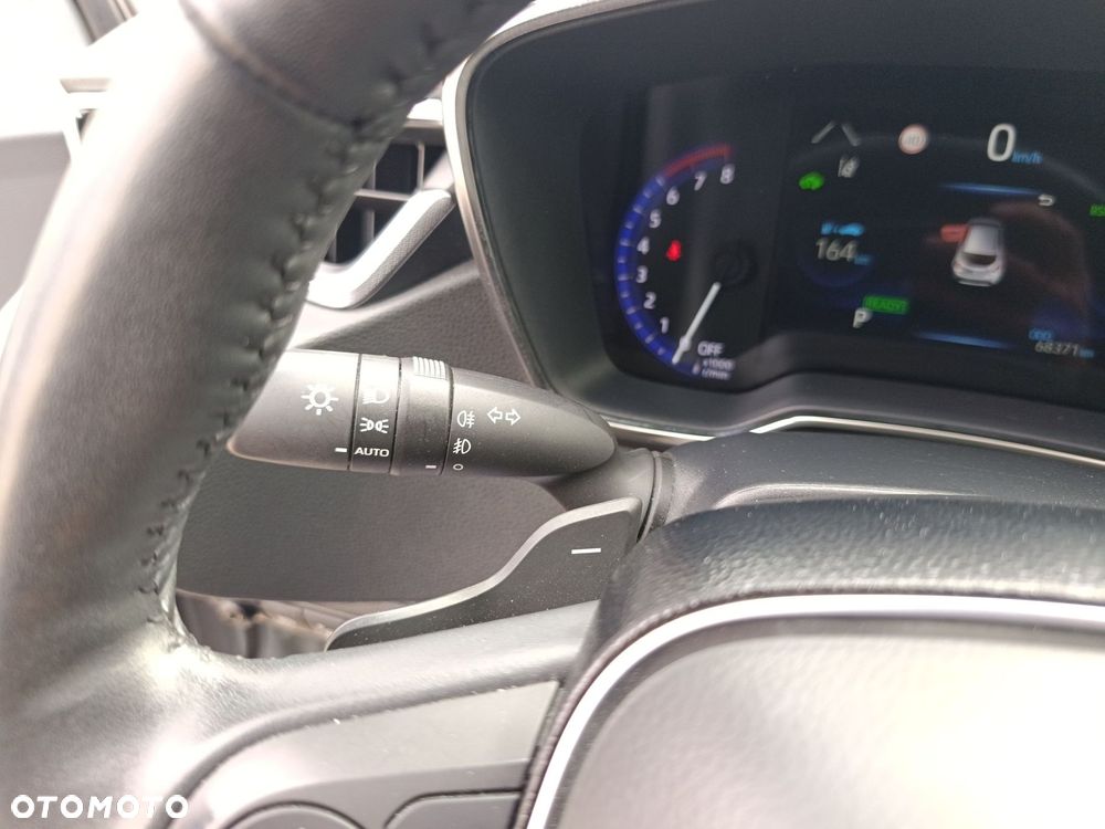 Toyota Corolla 2.0 Hybrid Executive - 28