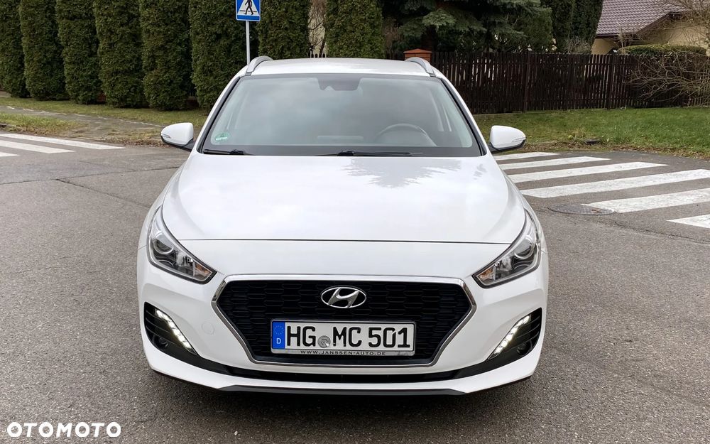Hyundai i30 1.4 Passion - 16