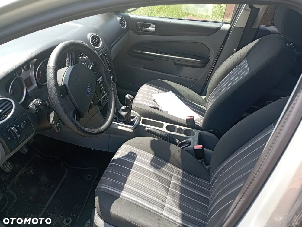 Ford Focus 1.6 FX - 8