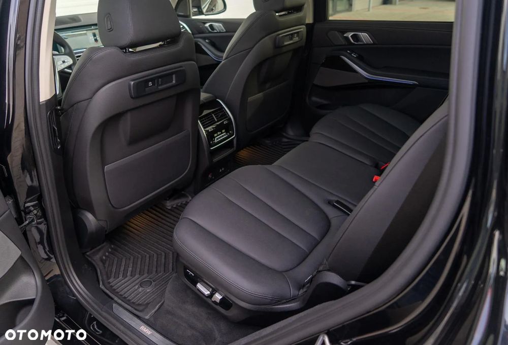 BMW X7 xDrive40i - 24