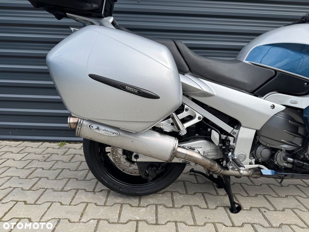 Yamaha FJR - 17