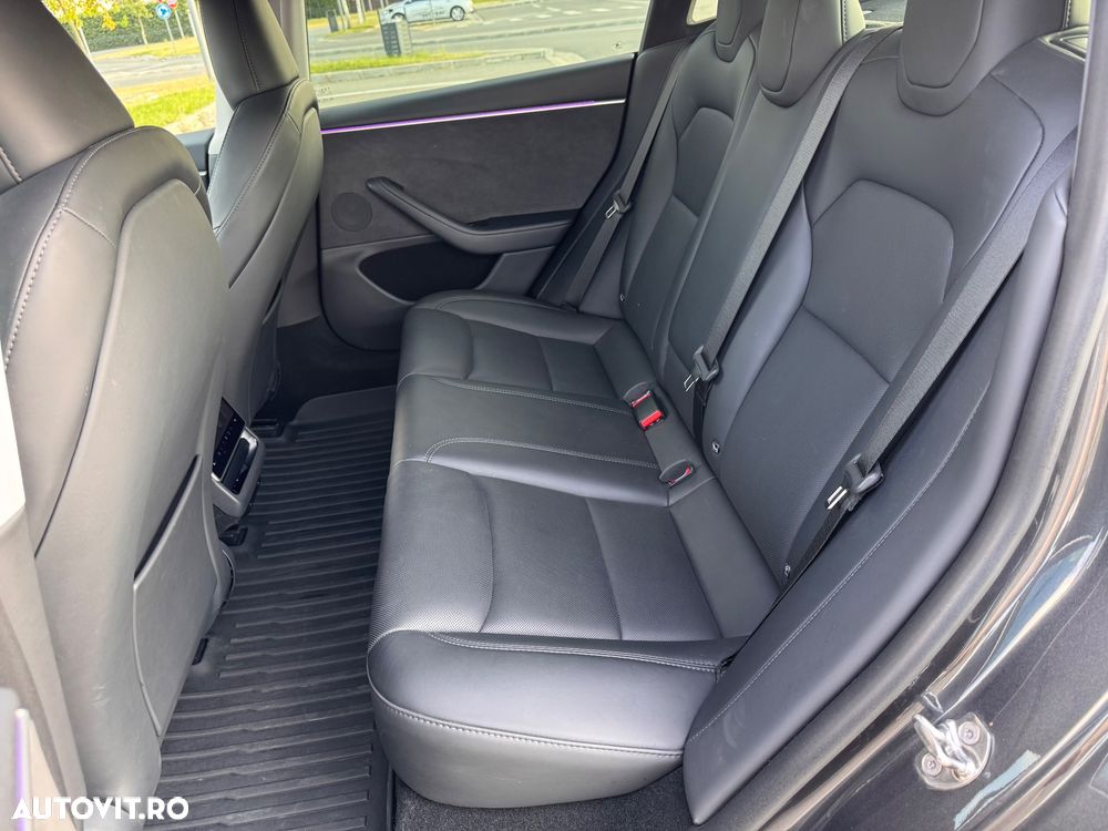Tesla Model 3 Long Range - 19
