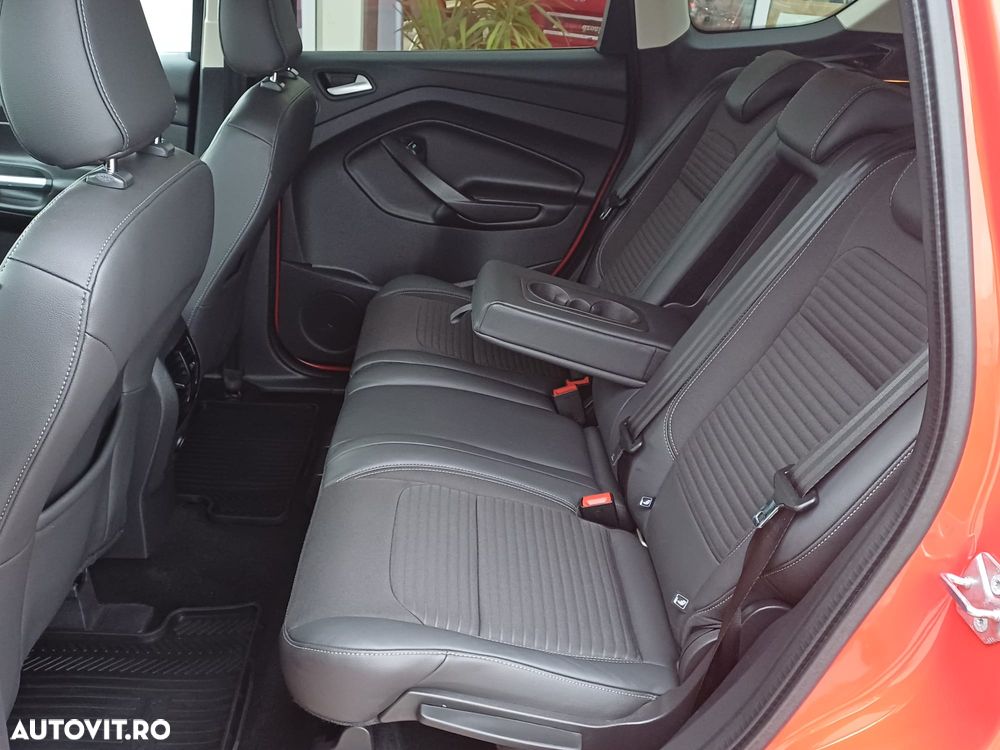 Ford Kuga 2.0 TDCi 4WD Powershift Titanium - 8