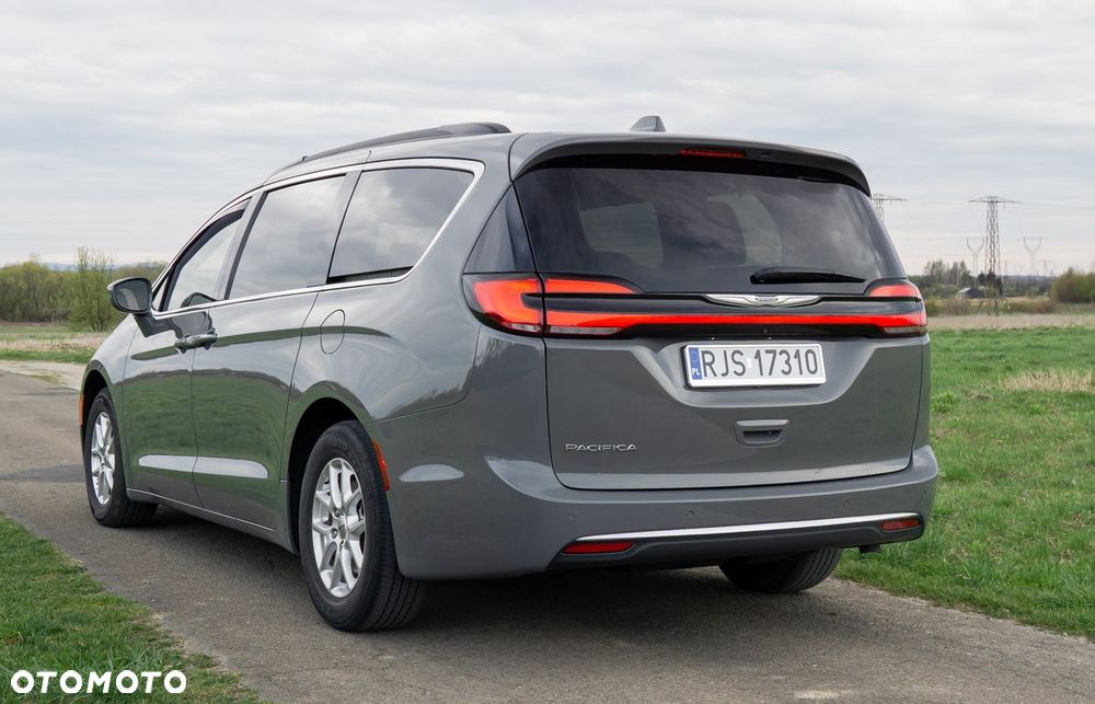 Chrysler Pacifica - 39
