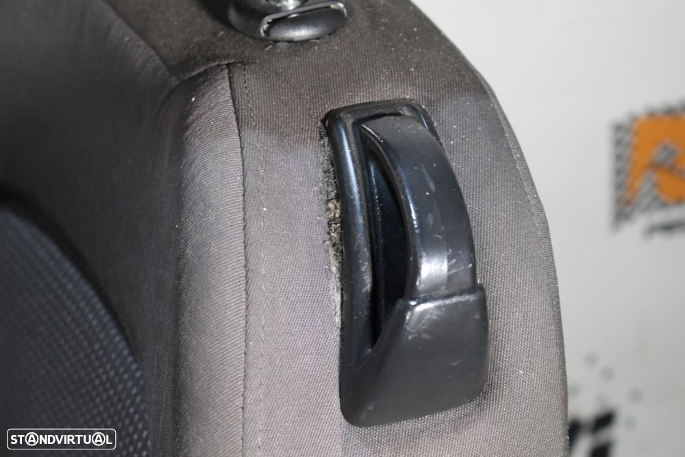 Conjunto De Bancos Audi A3 (8P1)  Bancos Audi A3 8P De 3 Portas Em Tec - 5