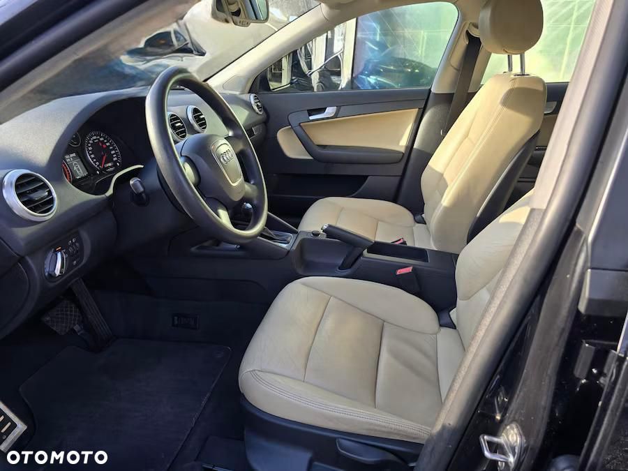 Audi A3 Sportback 1.6 Ambiente S tronic - 8