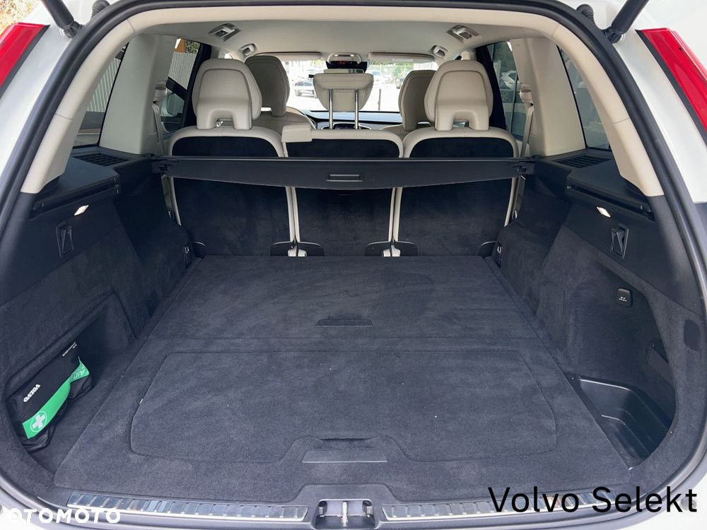 Volvo XC 90 B5 D AWD Momentum Pro - 21