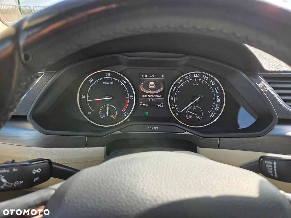 Skoda Superb 2.0 TDI 4x4 Style DSG - 1