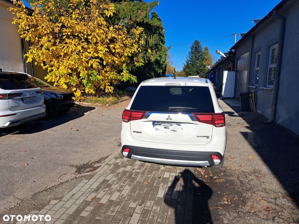Mitsubishi Outlander 2015 photo 3