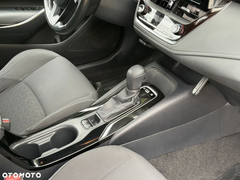 Toyota Corolla 1.8 Hybrid Comfort - 39