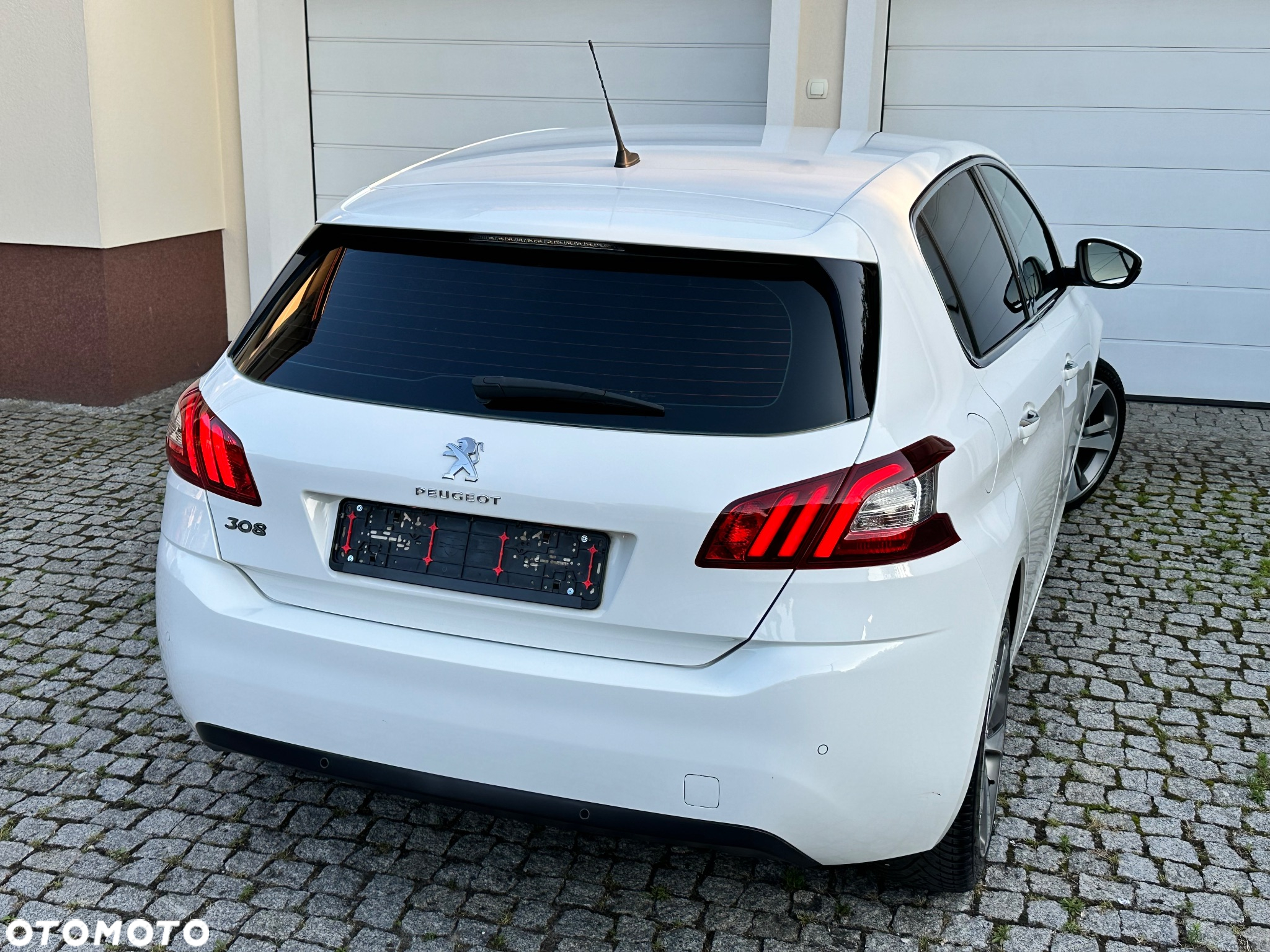 Peugeot 308 SW e-HDi FAP 115 Stop&Start Business Line Niveau 1 - 6