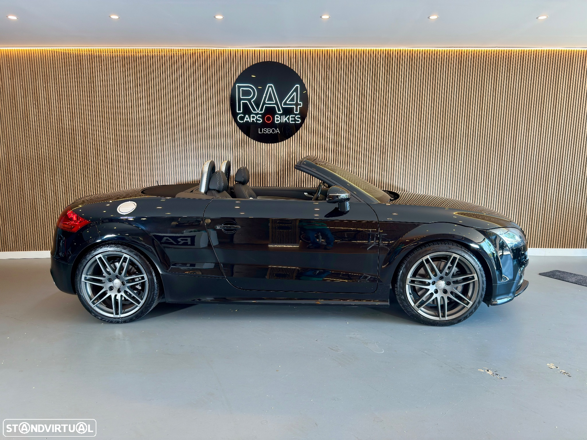 Audi TTS Roadster 2.0 TFSi quattro - 11
