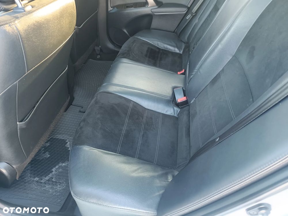 Toyota Avensis 2.0 Sol NAVI MS - 14