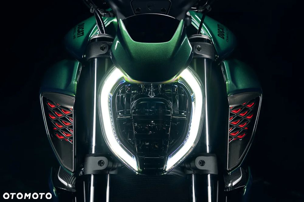 Ducati Diavel - 11
