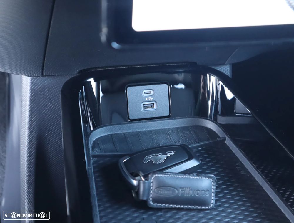 Ford Mustang Mach-E AWD PREMIUM - 43