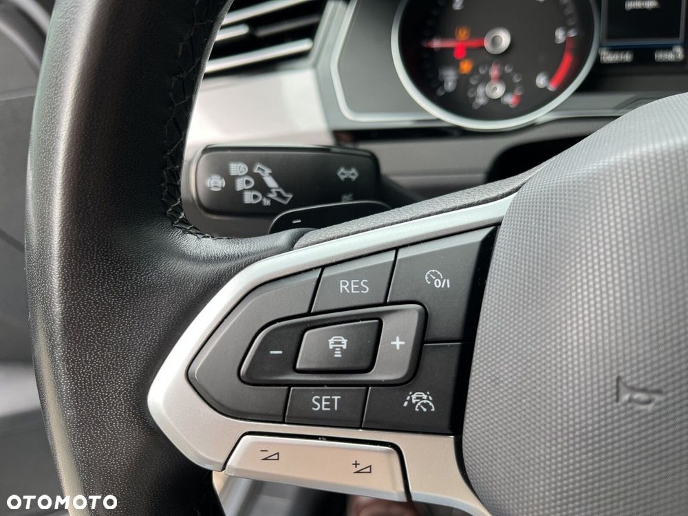 Volkswagen Passat - 26