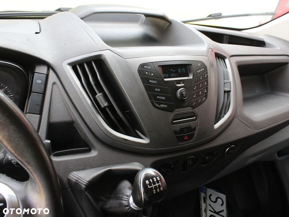 Ford Transit - 12