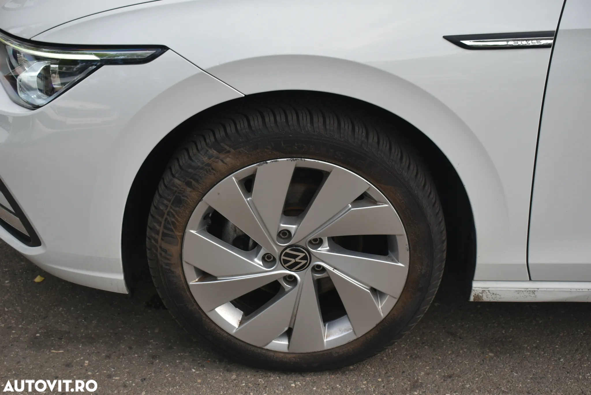 Volkswagen Golf 2.0 TDI DSG Style - 17