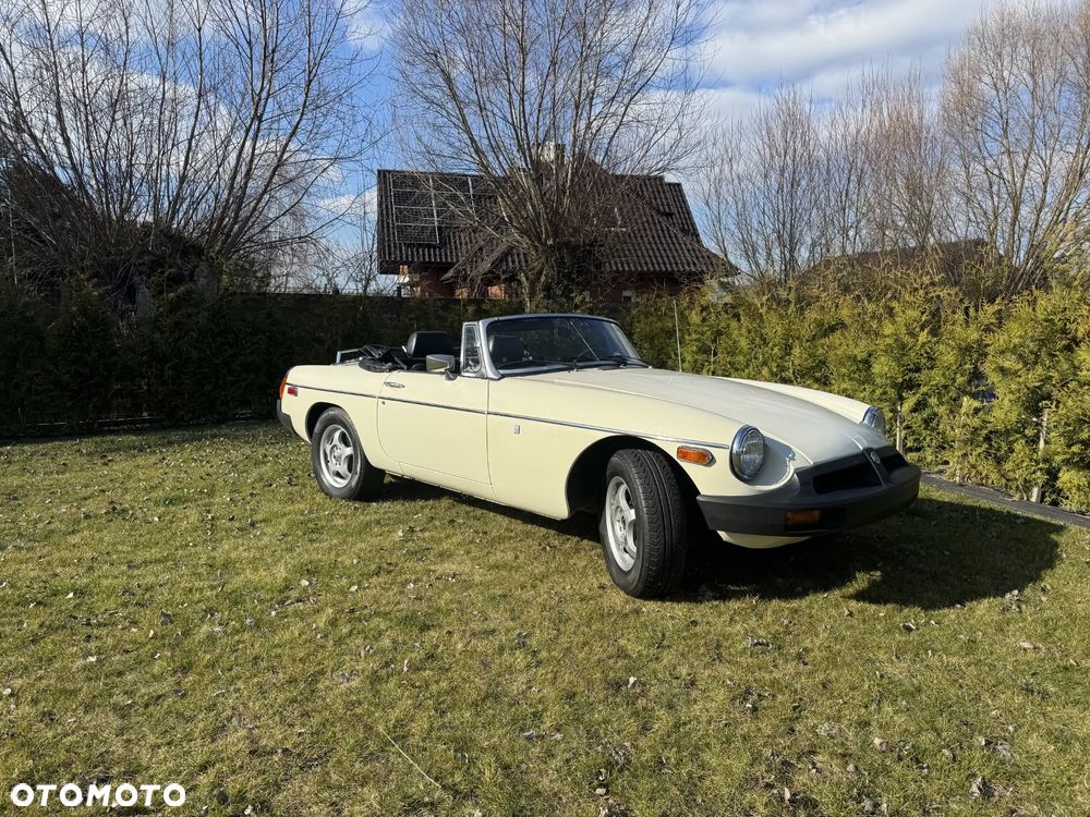 MG MGB - 16