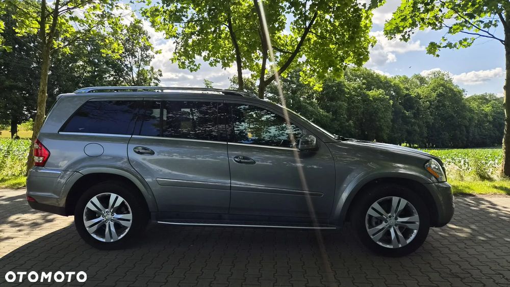 Mercedes-Benz GL 500 4Matic 7G-TRONIC - 30