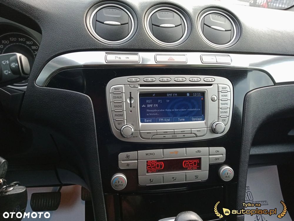 Ford S-Max 2.0 TDCi DPF Titanium X - 32