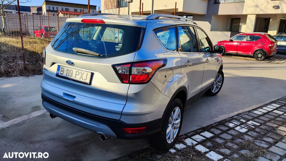 Ford Kuga 2.0 TDCi 4x4 Aut. Titanium - 5