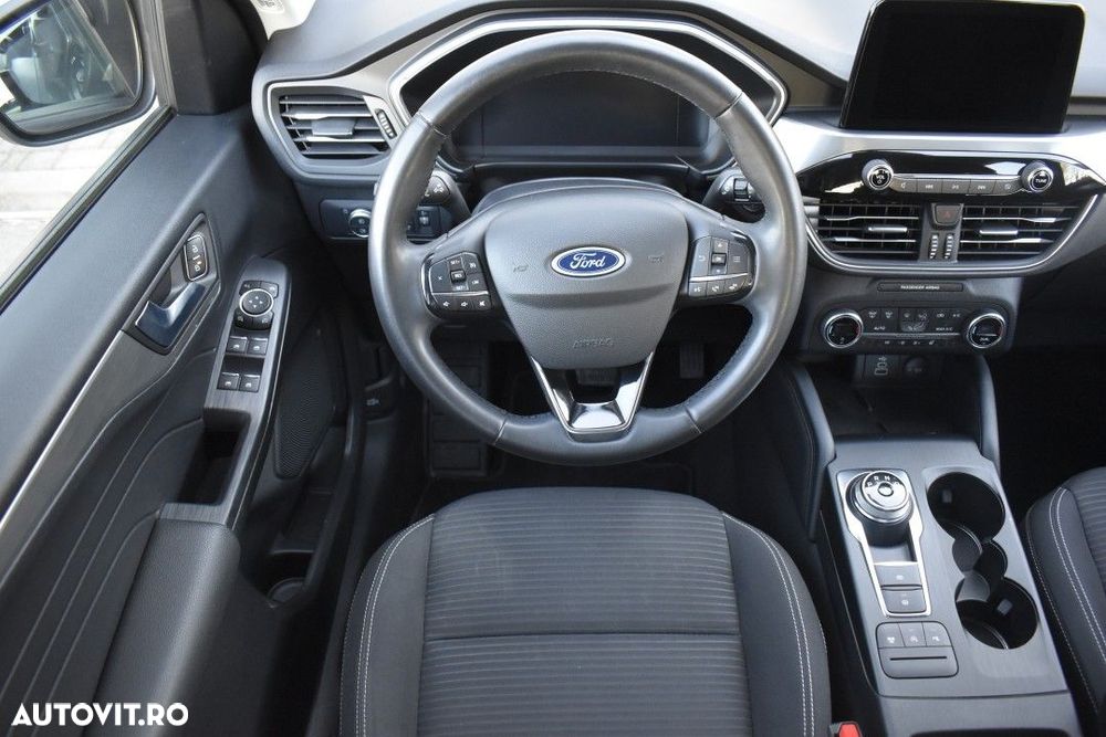 Ford Kuga - 11