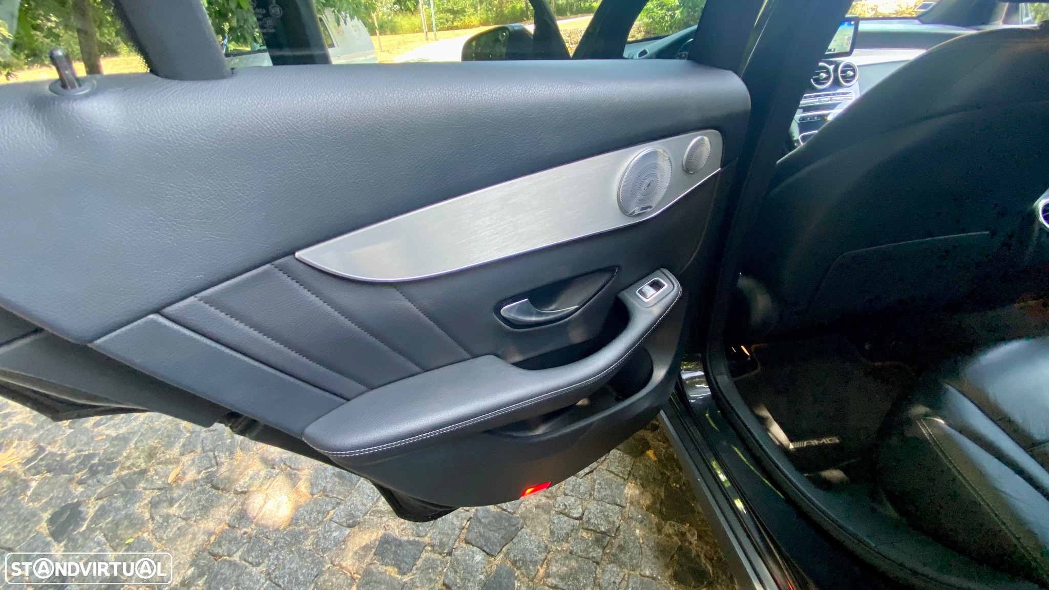 Mercedes-Benz GLC 200 Coupe d 4Matic 9G-TRONIC AMG Line Advanced - 33