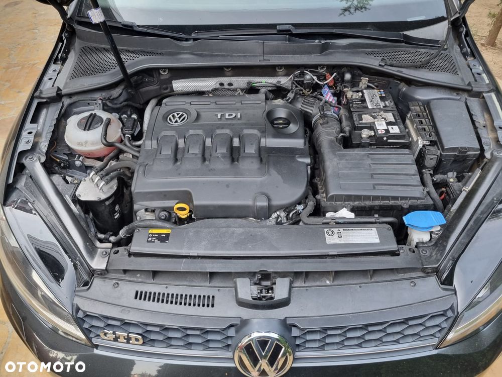 Volkswagen Golf GTD 2.0 TDI SCR DSG - 17