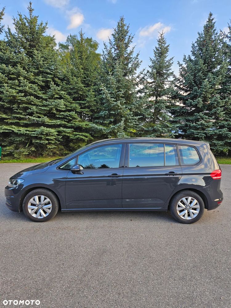 Volkswagen Touran - 8