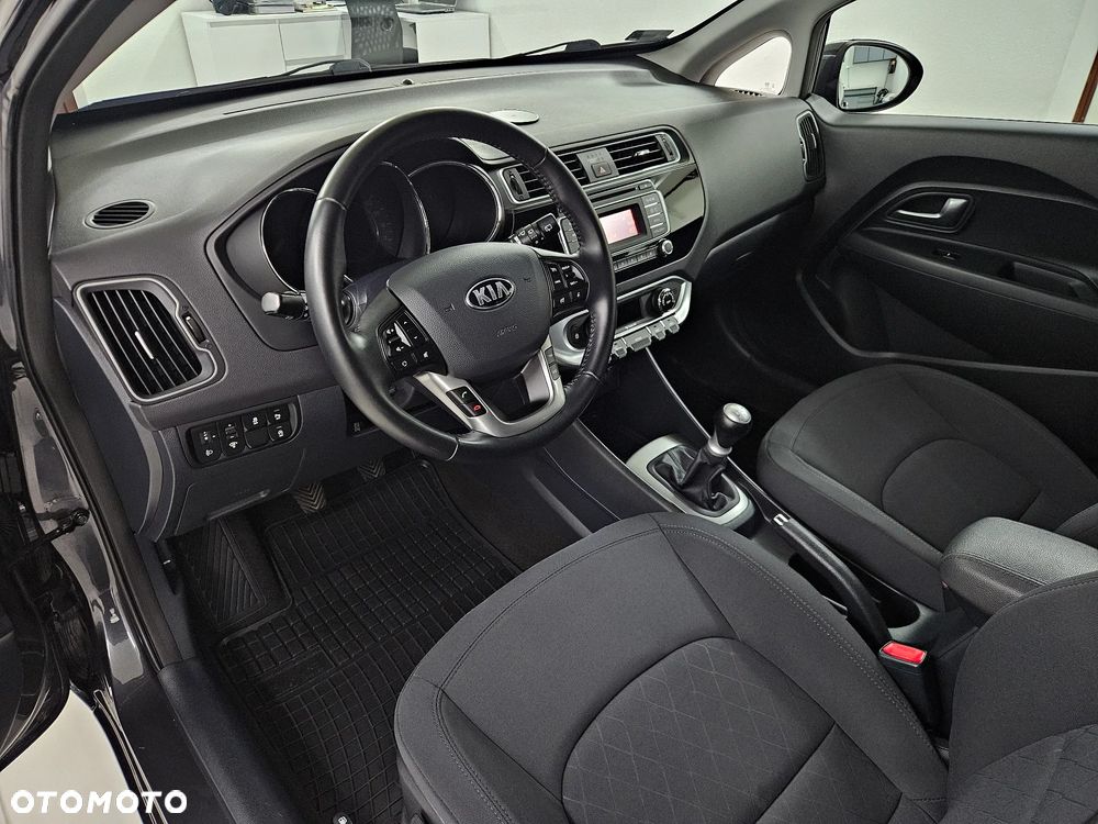 Kia Rio 1.2 L - 7