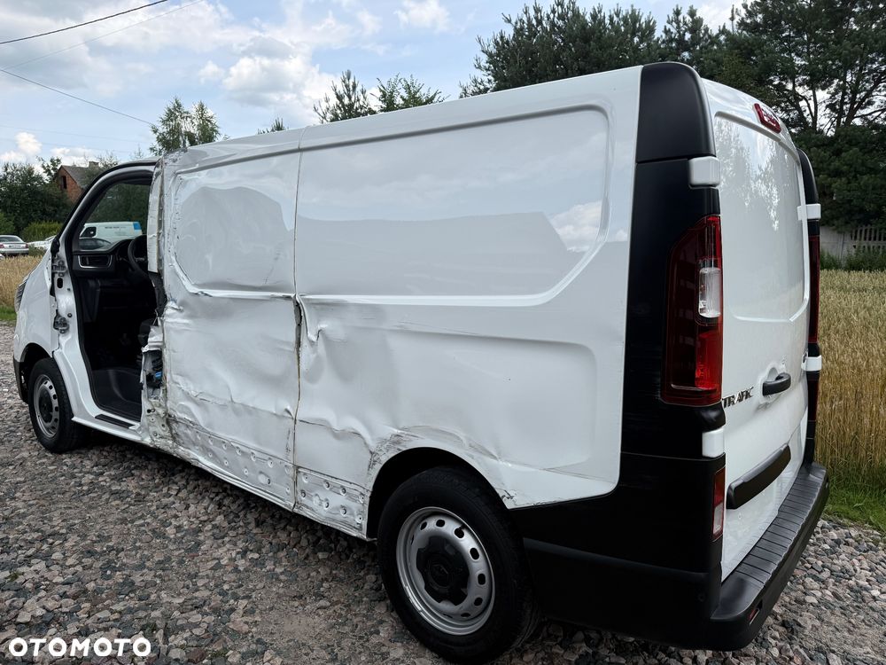 Renault Trafic - 12