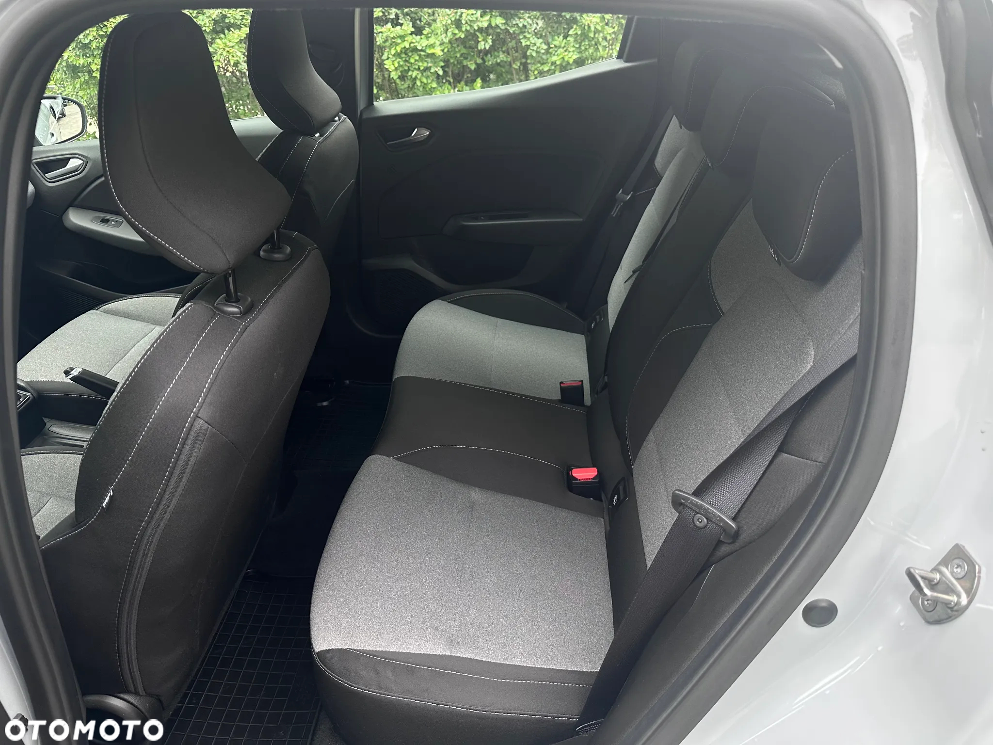 Renault Clio 1.0 TCe Evolution - 18